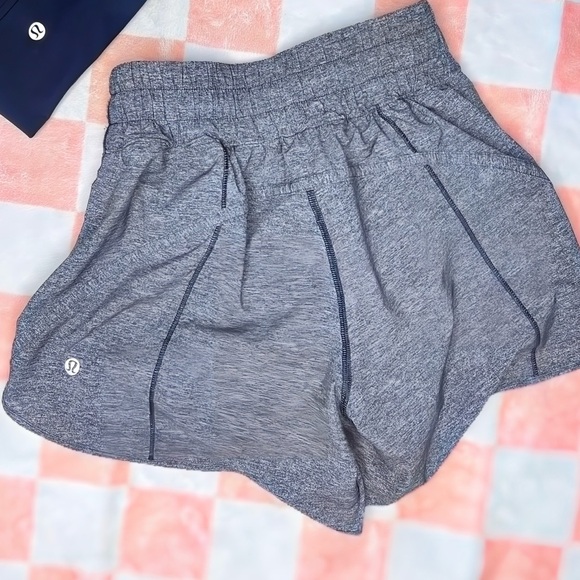 Lululemon | Track That Short (Size 2) - Picture 2 of 3